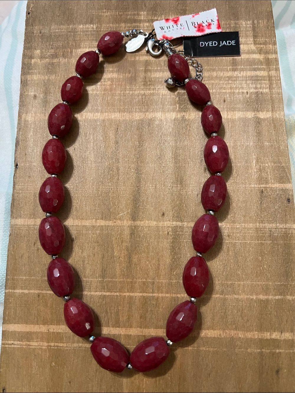 3/$18 White House Black Market Faceted Red Dyed Jade Bead Necklace Lot 709